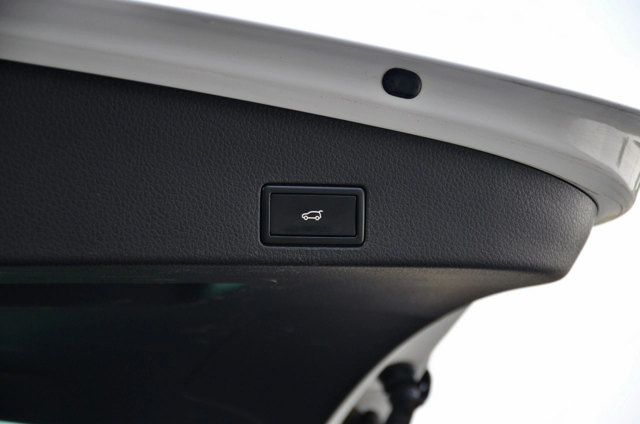 Volkswagen Touareg - Zdjęcie 17