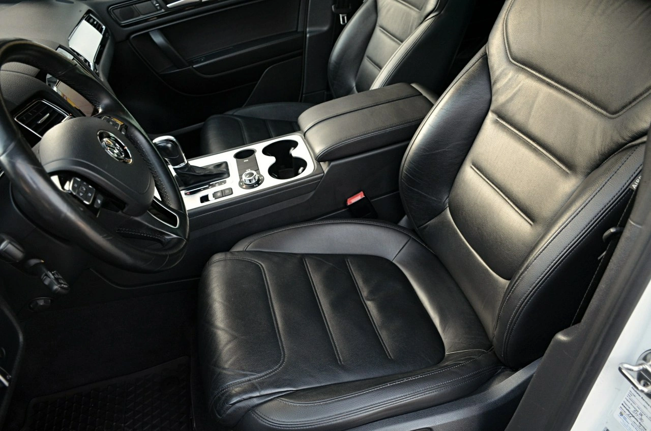 Volkswagen Touareg - Zdjęcie 18