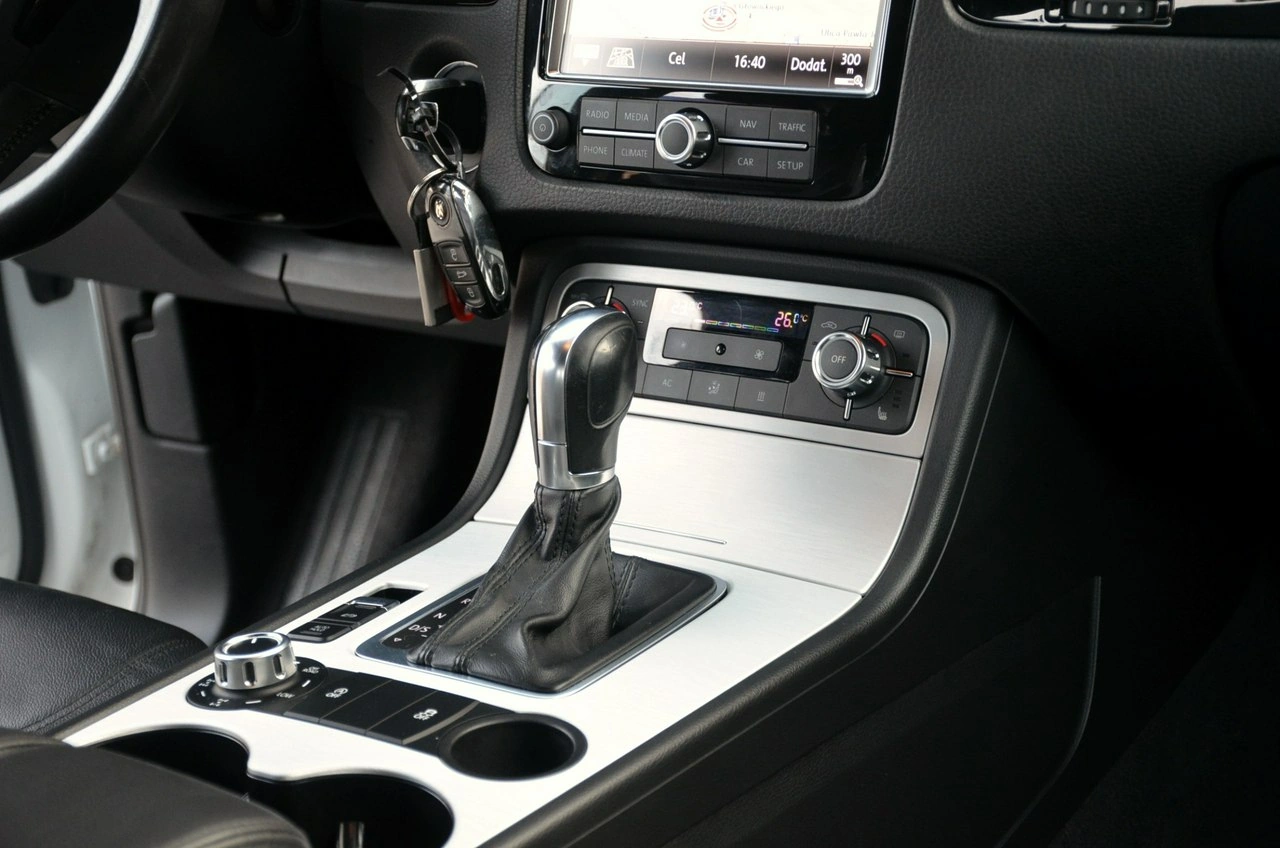 Volkswagen Touareg - Zdjęcie 26