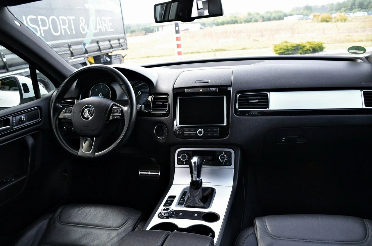 Volkswagen Touareg - Zdjęcie 27