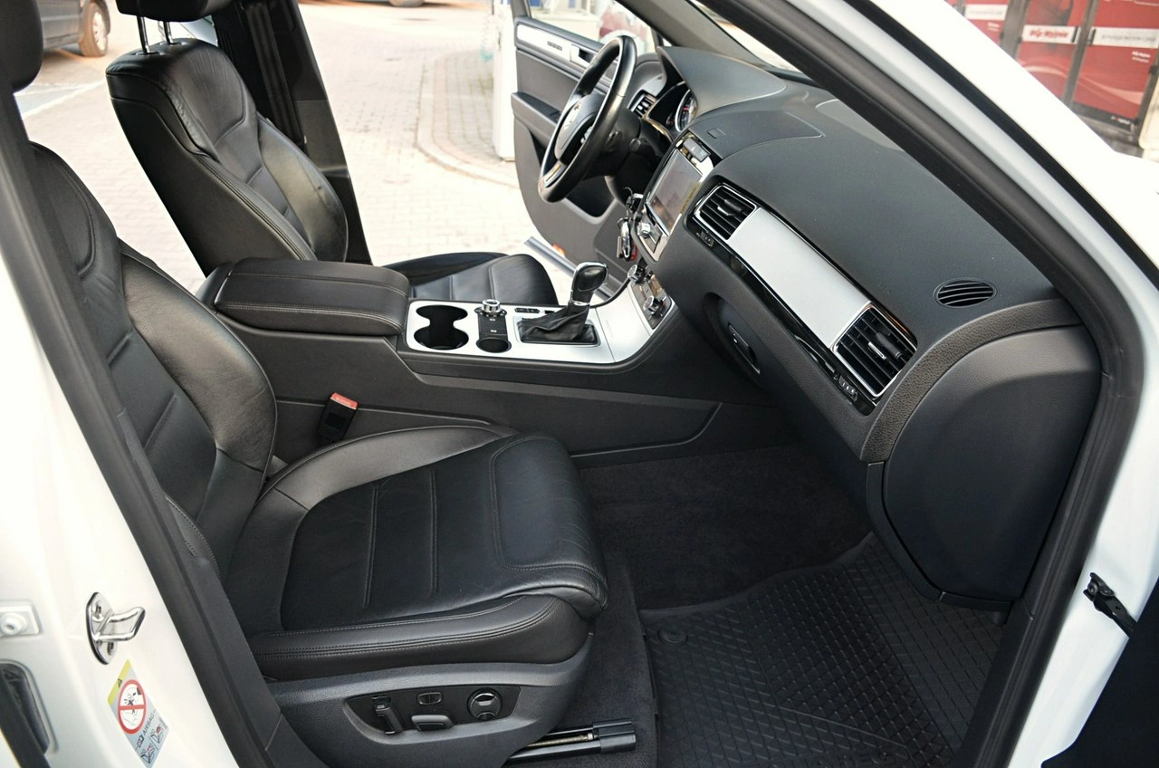 Volkswagen Touareg - Zdjęcie 27