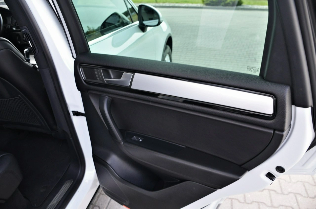 Volkswagen Touareg - Zdjęcie 28