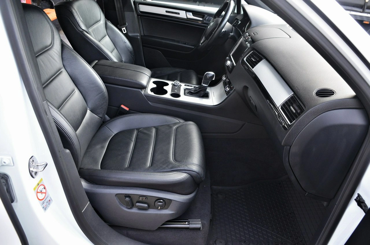 Volkswagen Touareg - Zdjęcie 29