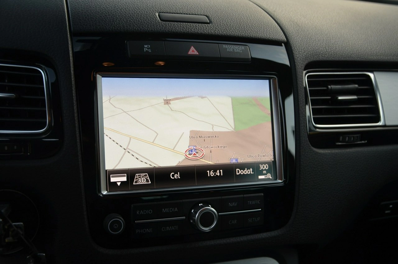 Volkswagen Touareg - Zdjęcie 30