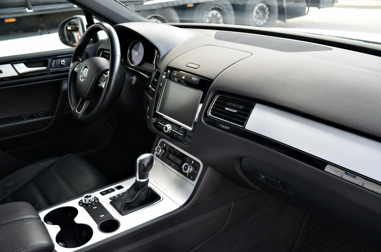 Volkswagen Touareg - Zdjęcie 31