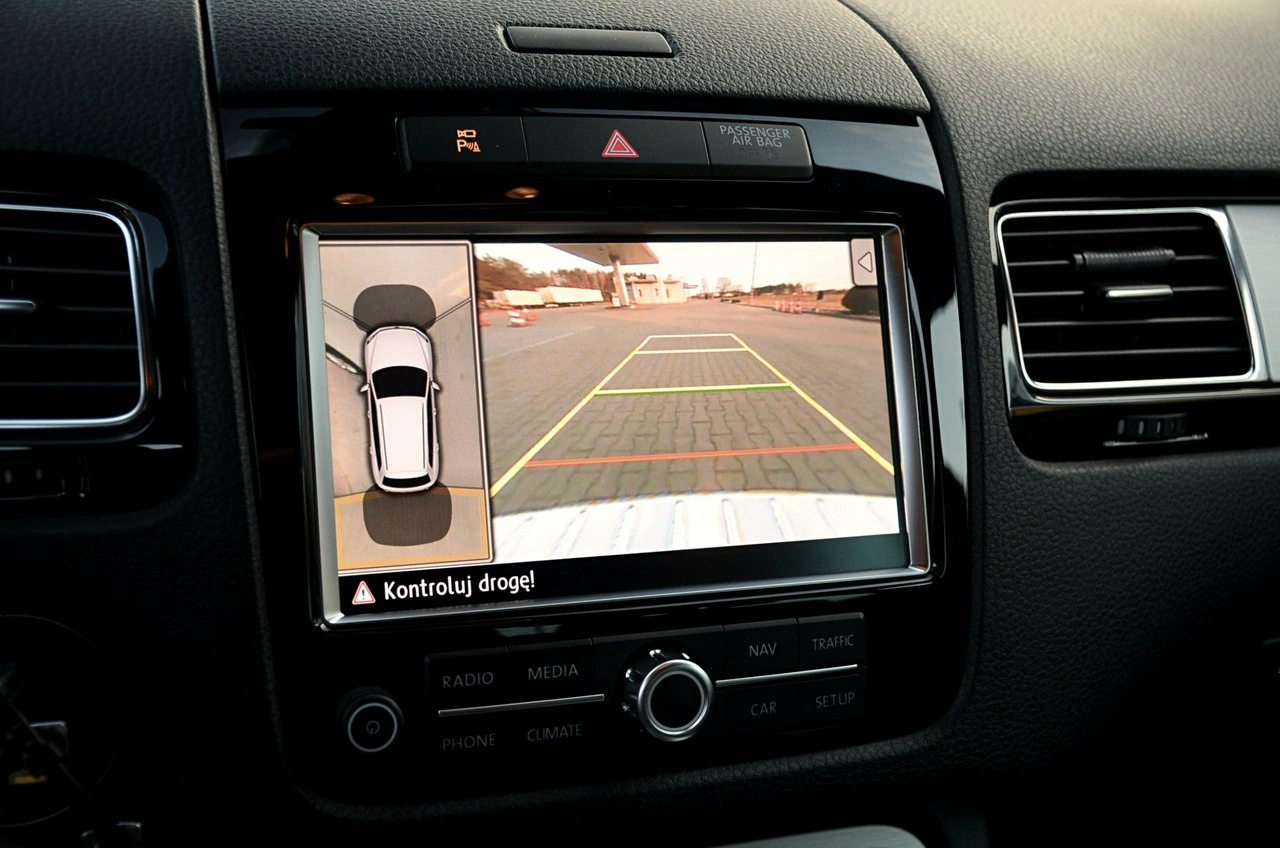 Volkswagen Touareg - Zdjęcie 31