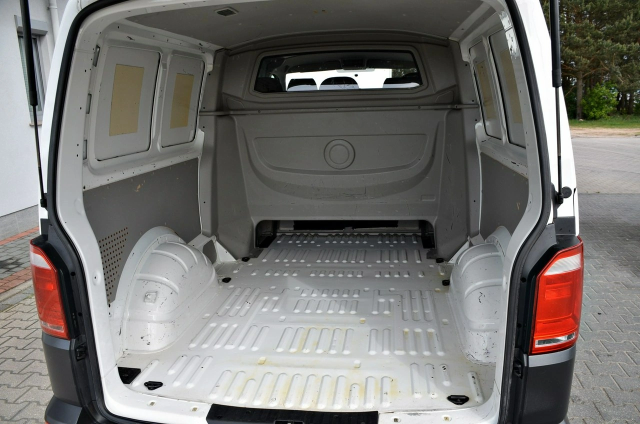 Volkswagen Transporter - Zdjęcie 17
