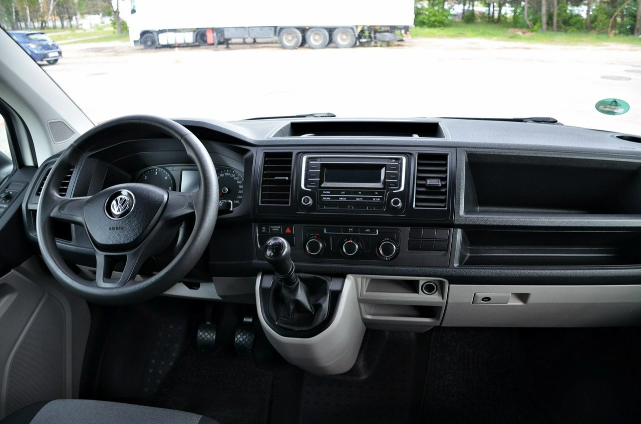 Volkswagen Transporter - Zdjęcie 19
