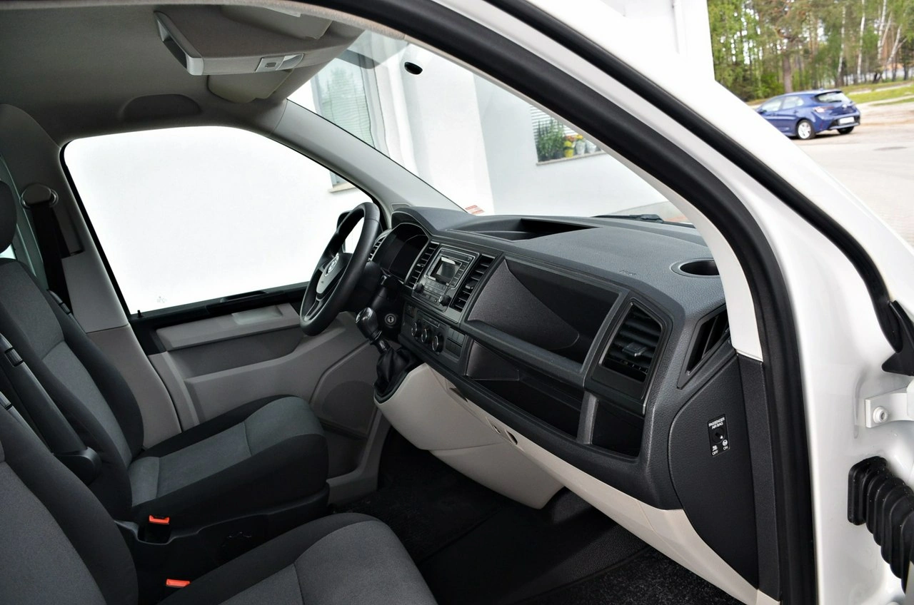 Volkswagen Transporter - Zdjęcie 22