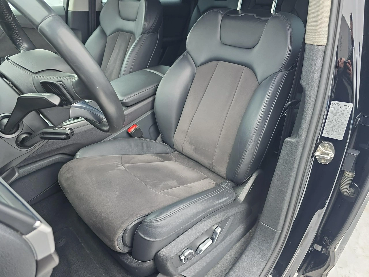 Audi Q7 - Zdjęcie 17