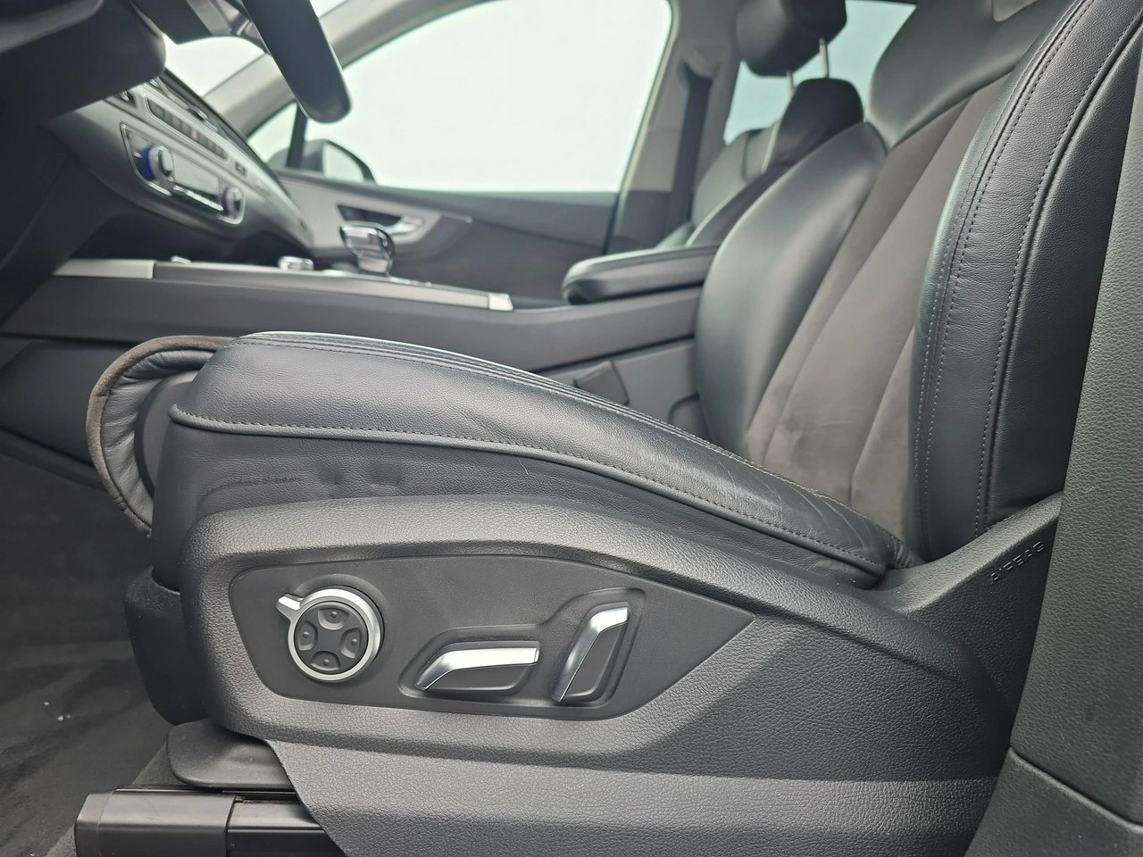 Audi Q7 - Zdjęcie 18