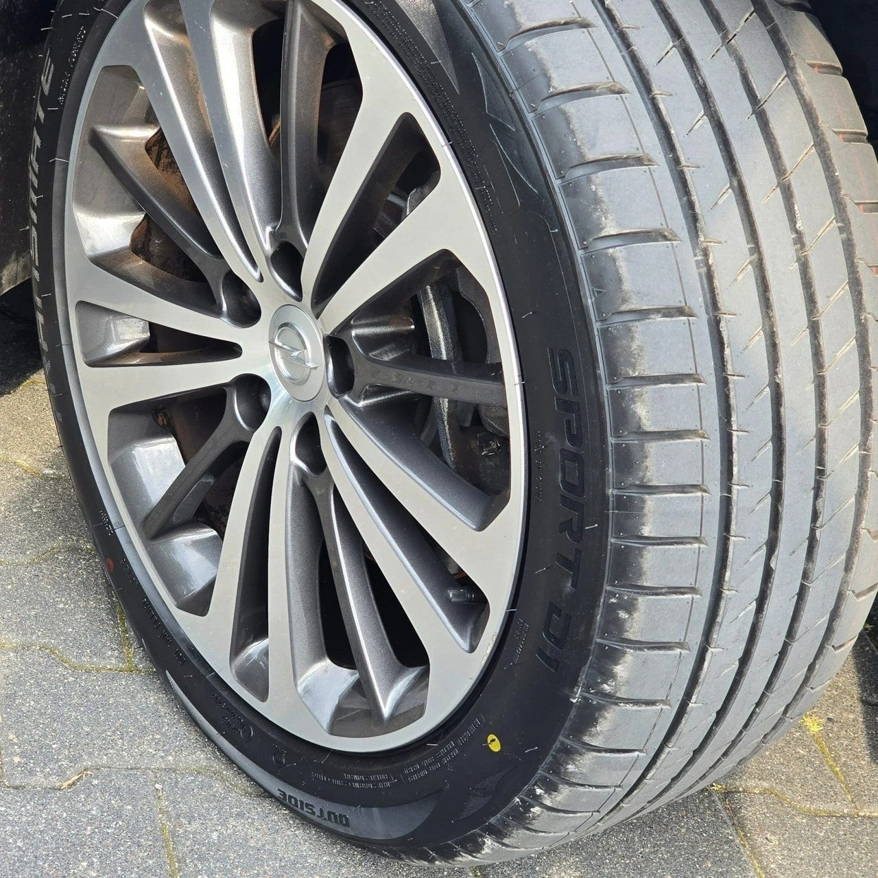 Opel Insignia - Zdjęcie 15