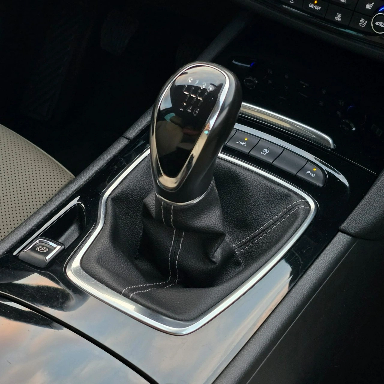 Opel Insignia - Zdjęcie 37