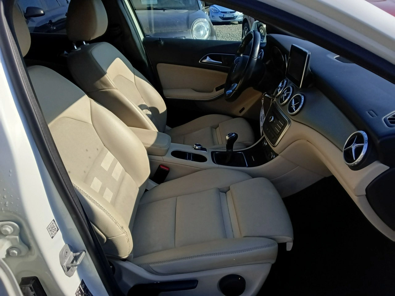 Mercedes GLA 180 - Zdjęcie 11