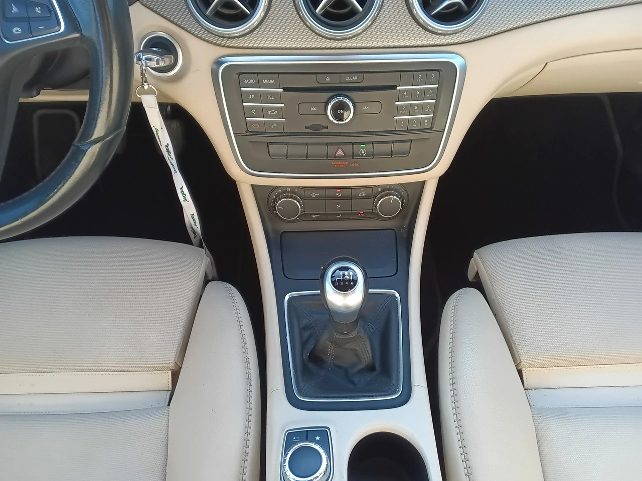 Mercedes GLA 180 - Zdjęcie 16