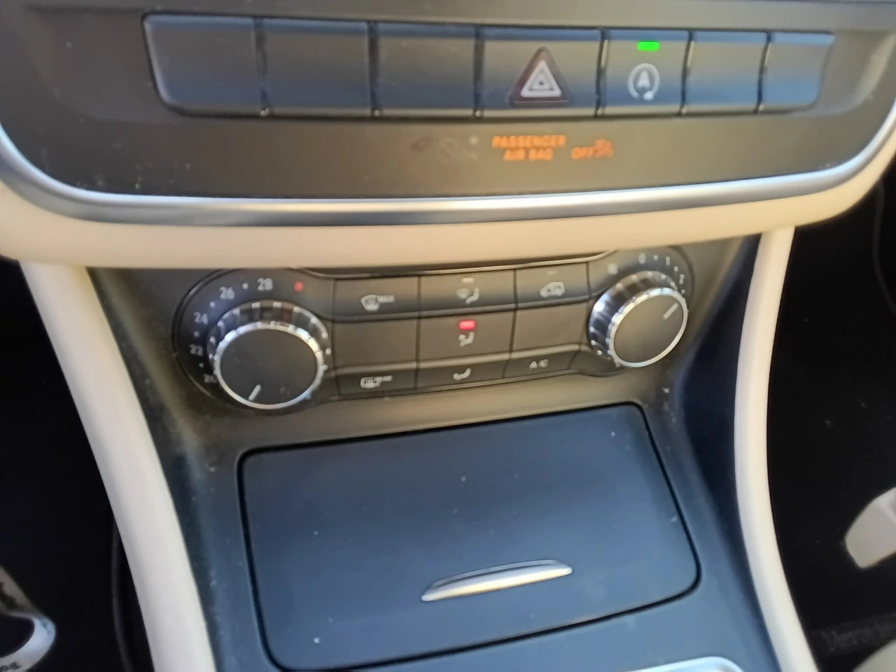 Mercedes GLA 180 - Zdjęcie 18