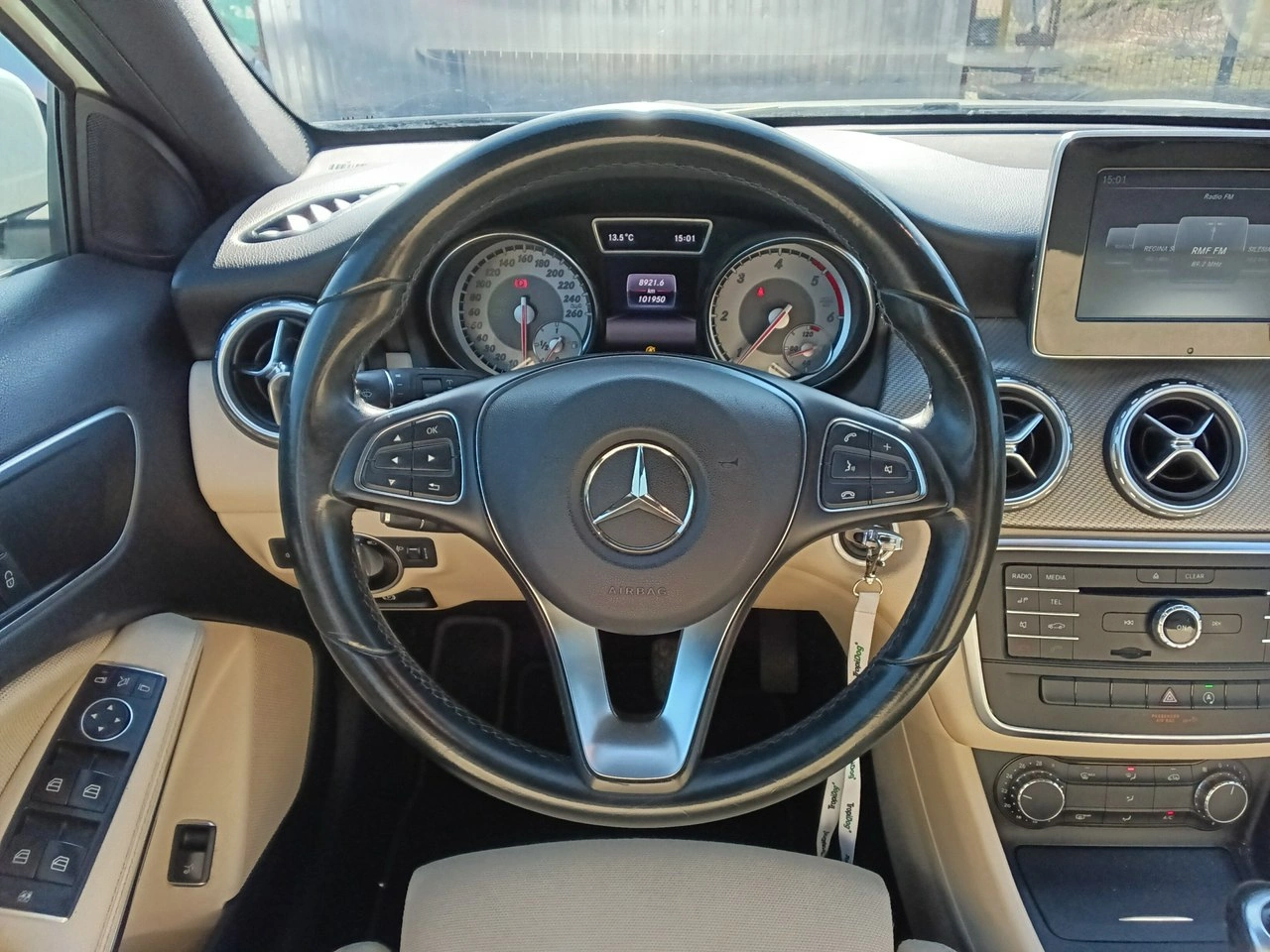 Mercedes GLA 180 - Zdjęcie 20