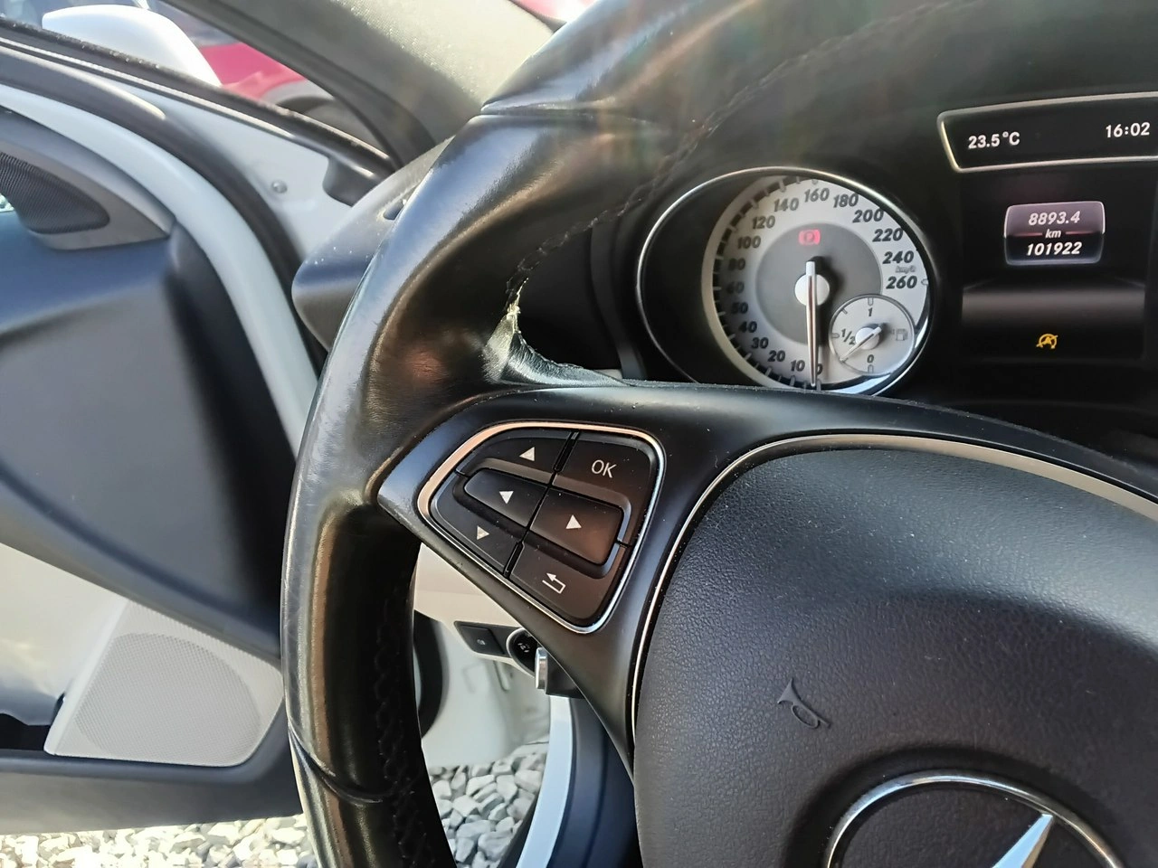 Mercedes GLA 180 - Zdjęcie 29