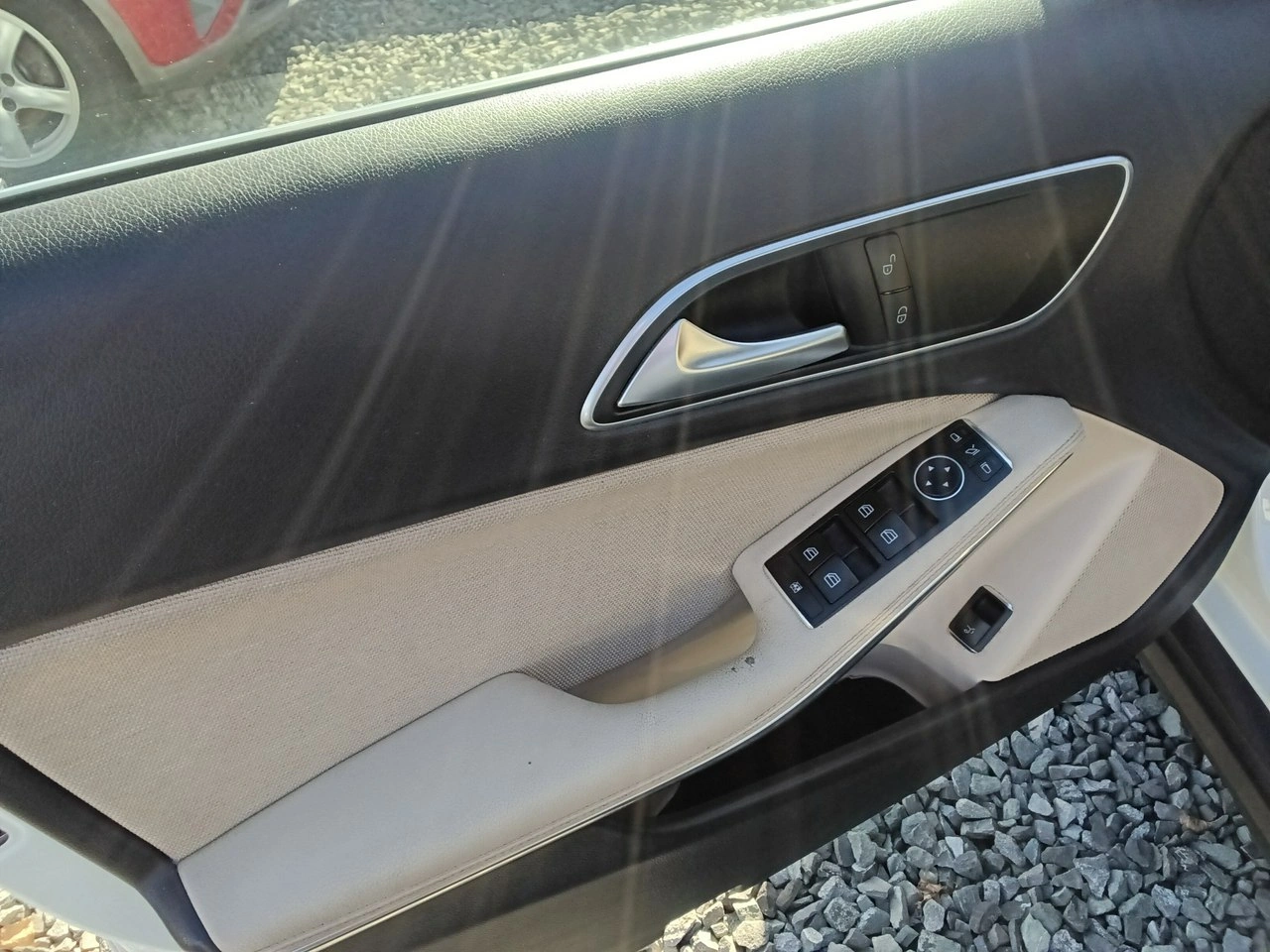 Mercedes GLA 180 - Zdjęcie 33