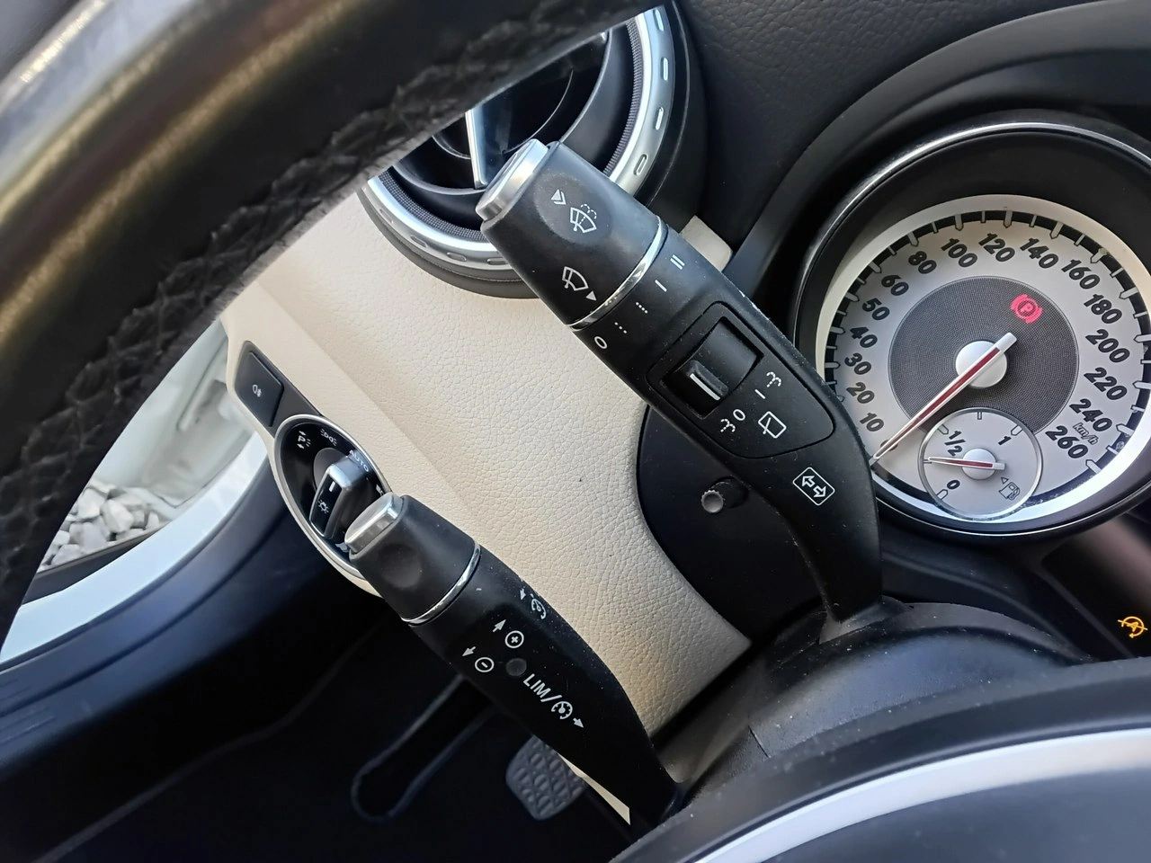 Mercedes GLA 180 - Zdjęcie 34