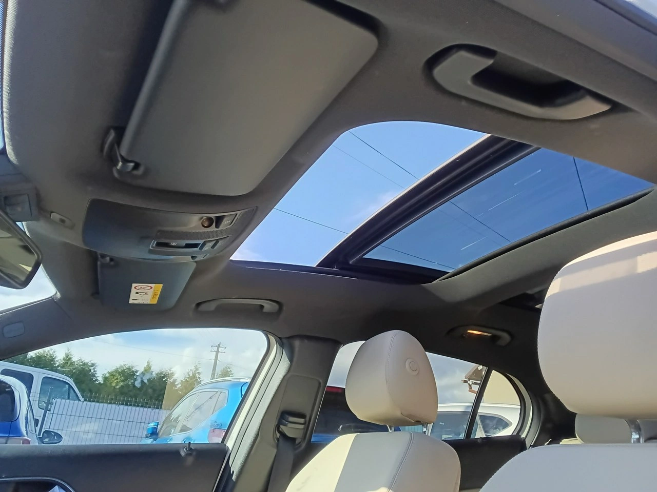 Mercedes GLA 180 - Zdjęcie 36