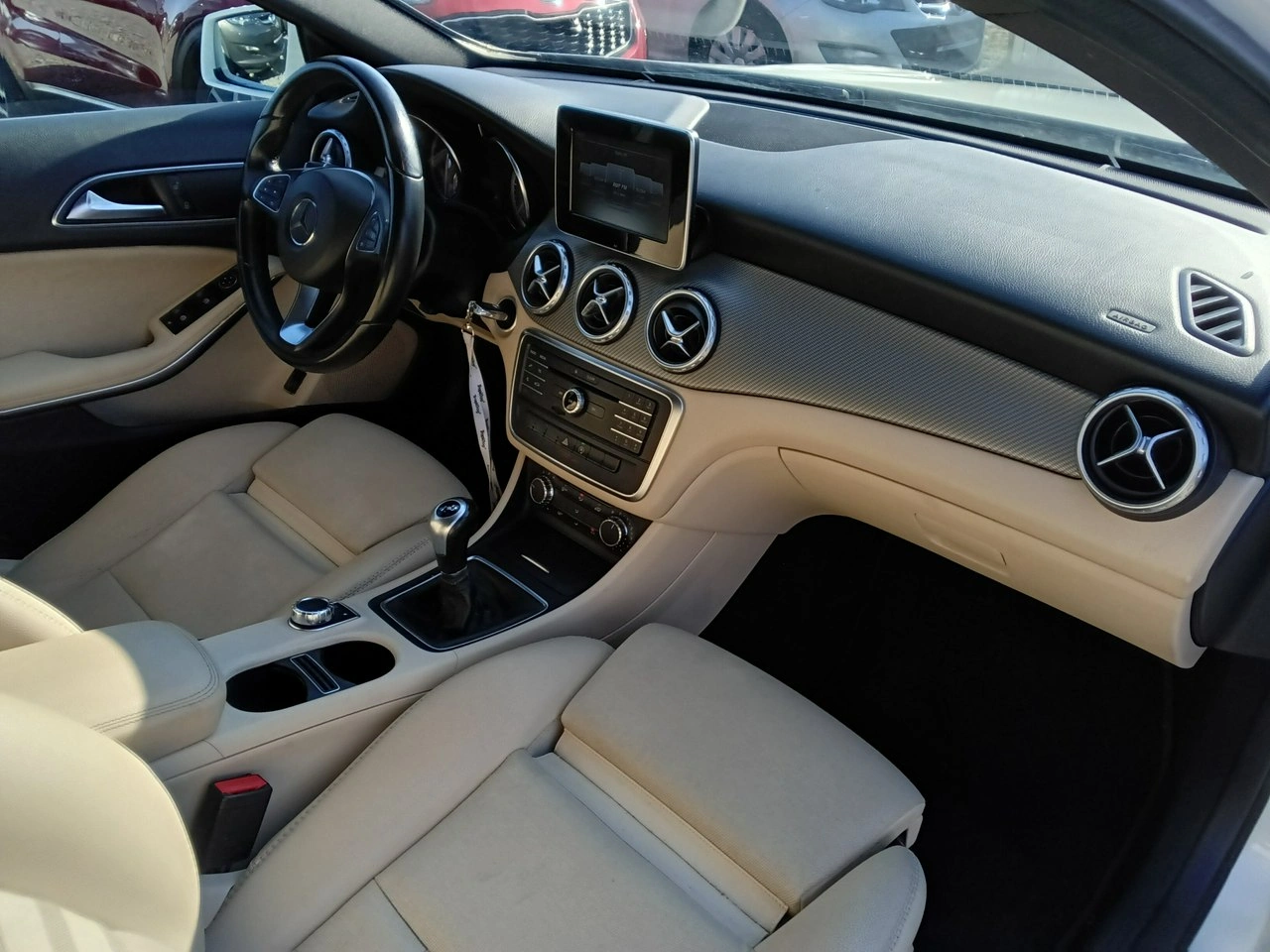 Mercedes GLA 180 - Zdjęcie 7