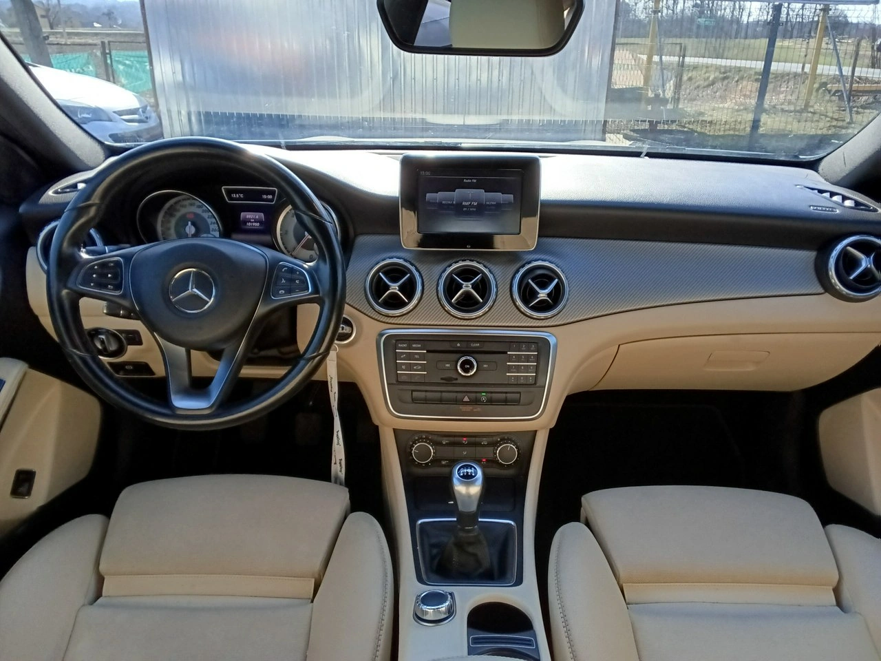 Mercedes GLA 180 - Zdjęcie 8