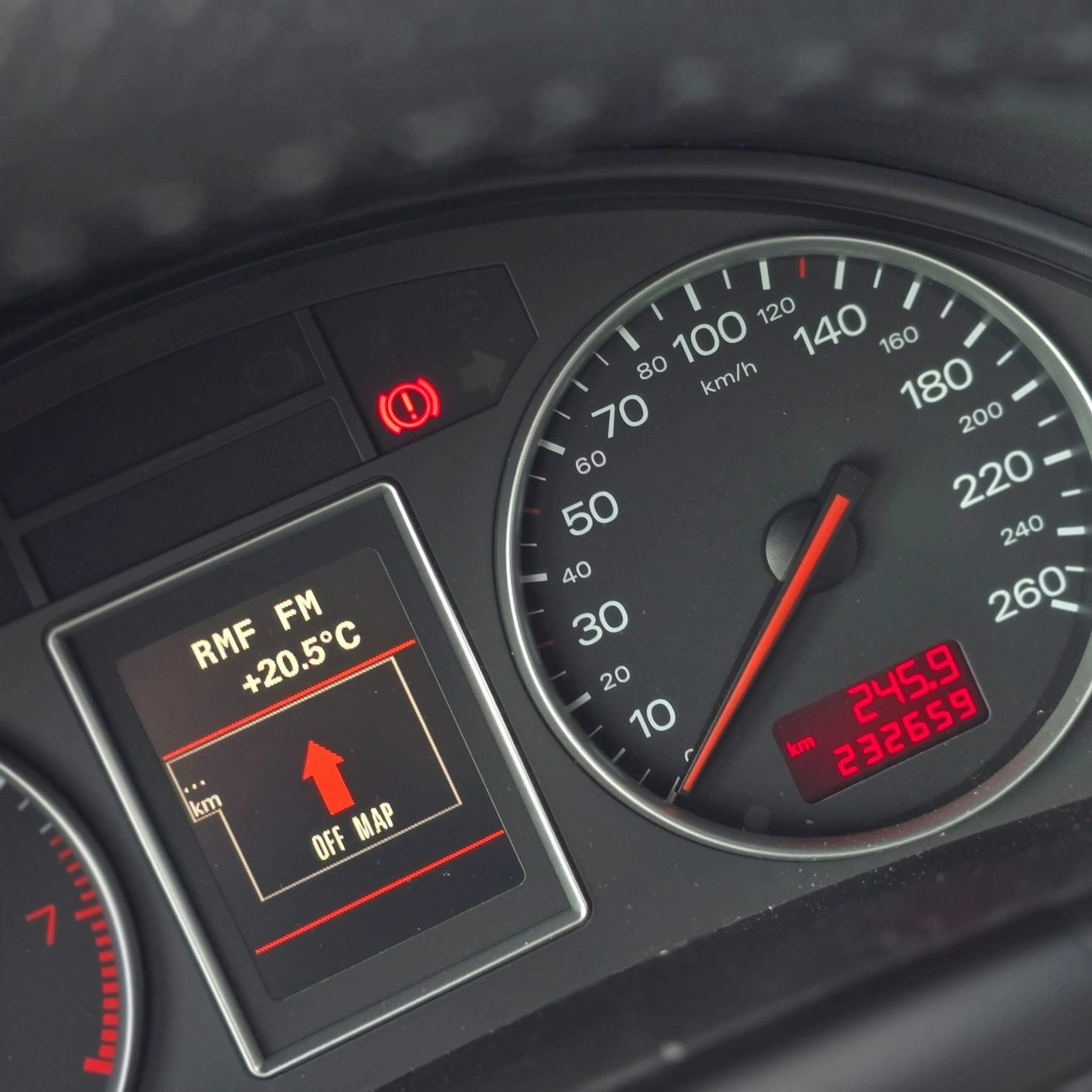 Audi A4 - Zdjęcie 33