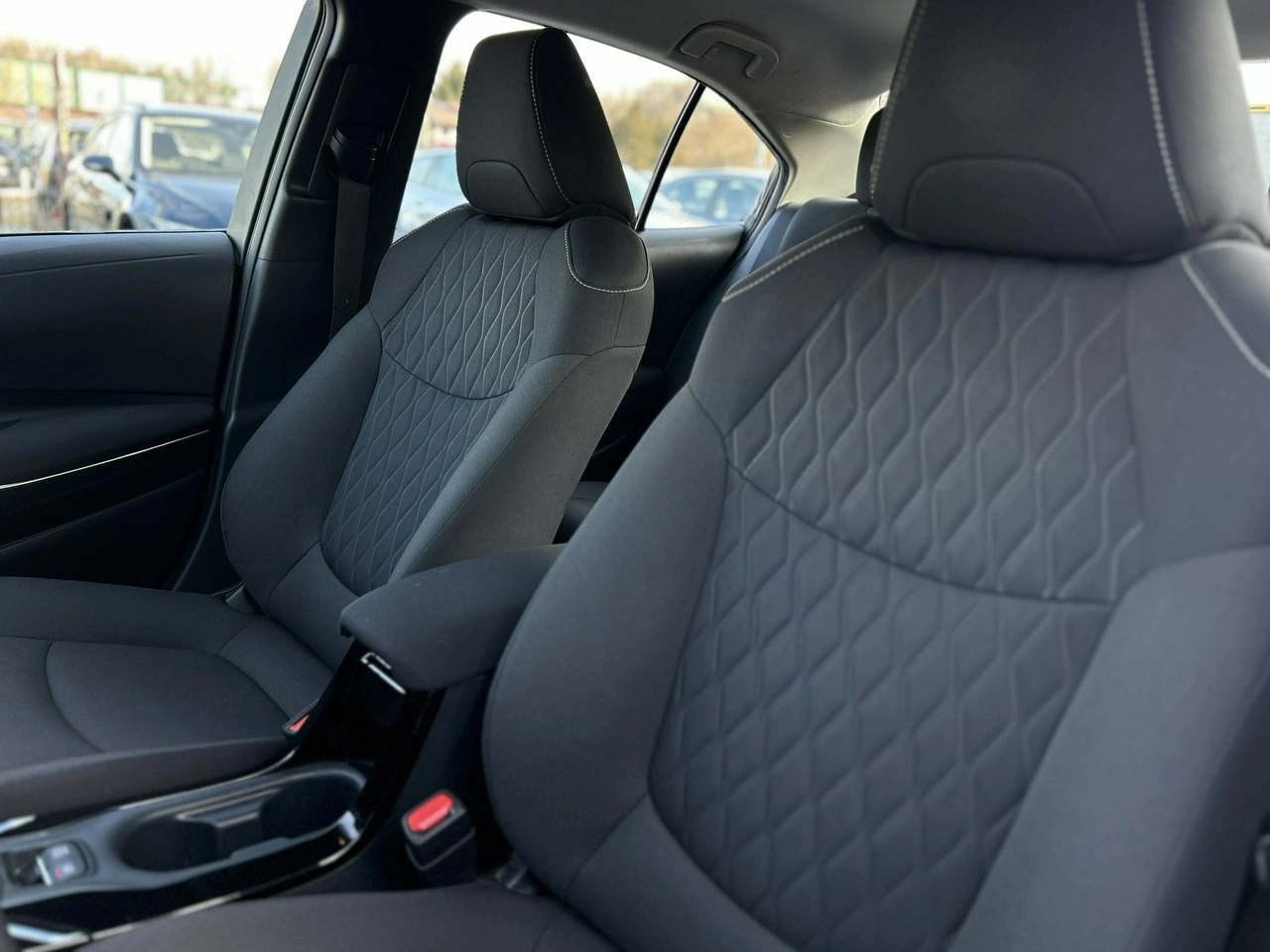 Toyota Corolla - Zdjęcie 13