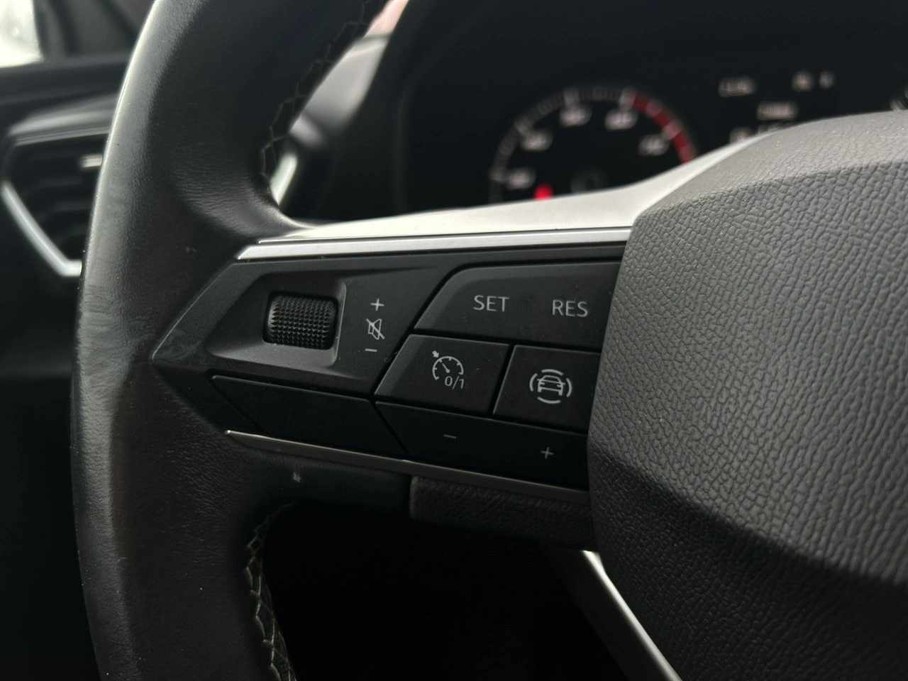 Seat Leon - Zdjęcie 8