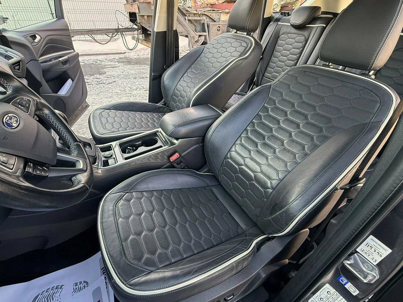 Ford Kuga - Zdjęcie 15