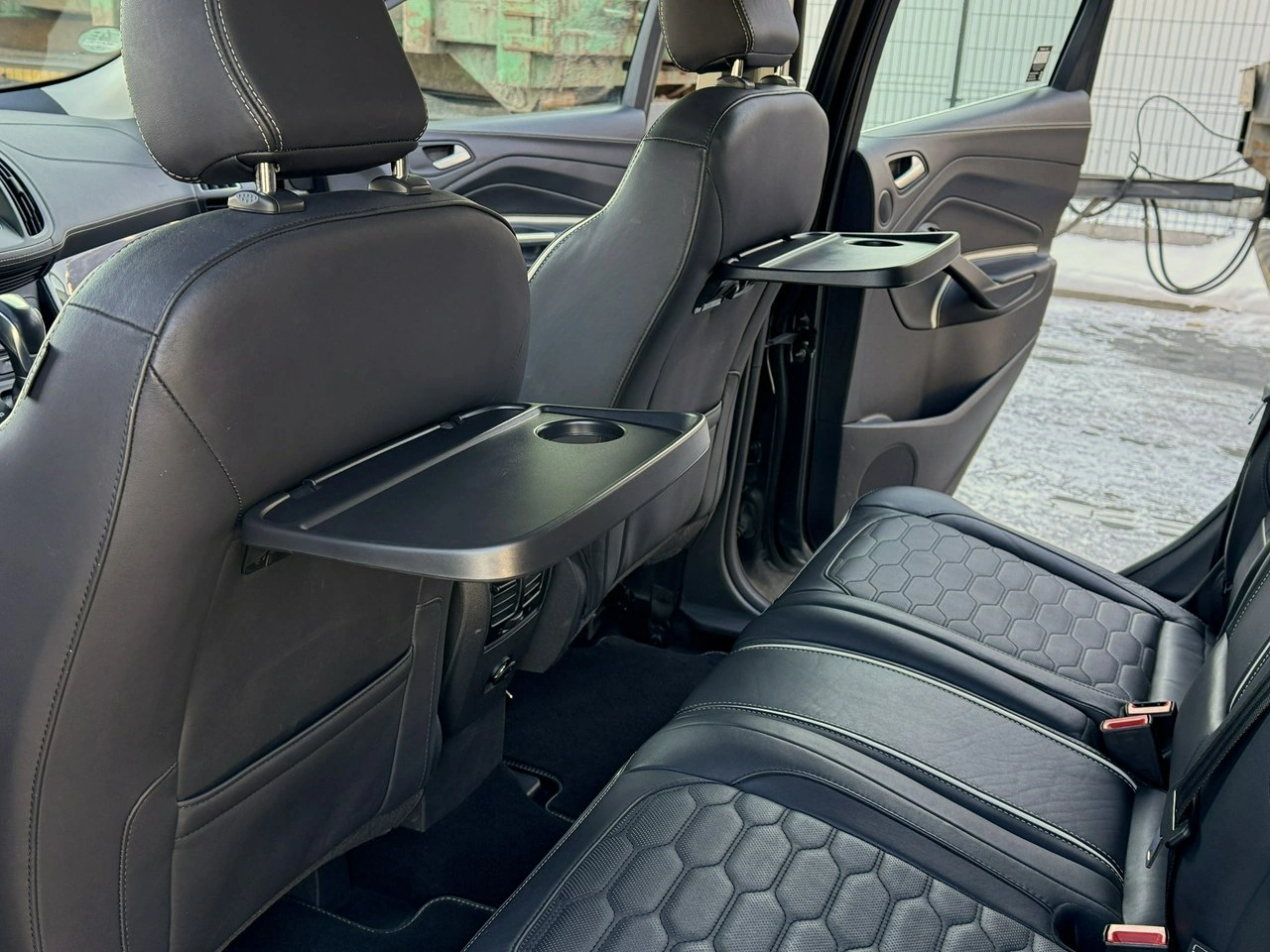 Ford Kuga - Zdjęcie 17