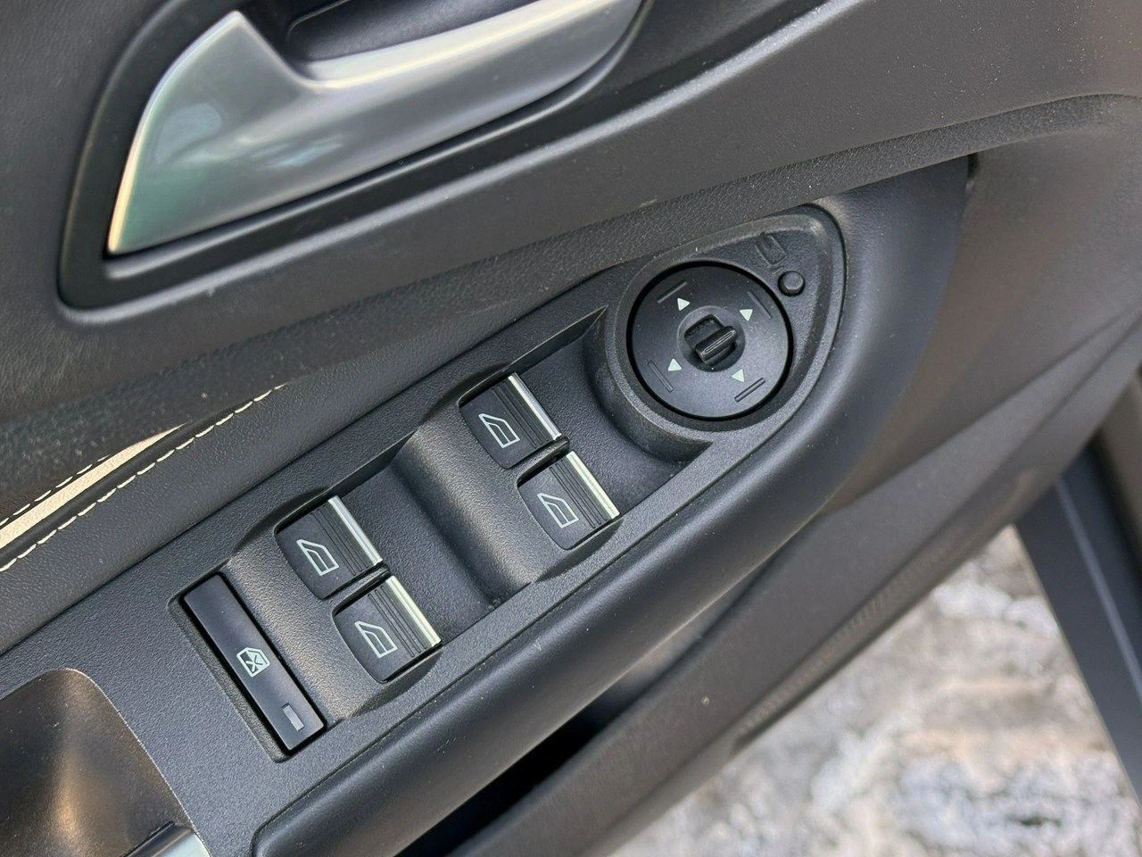 Ford Kuga - Zdjęcie 9