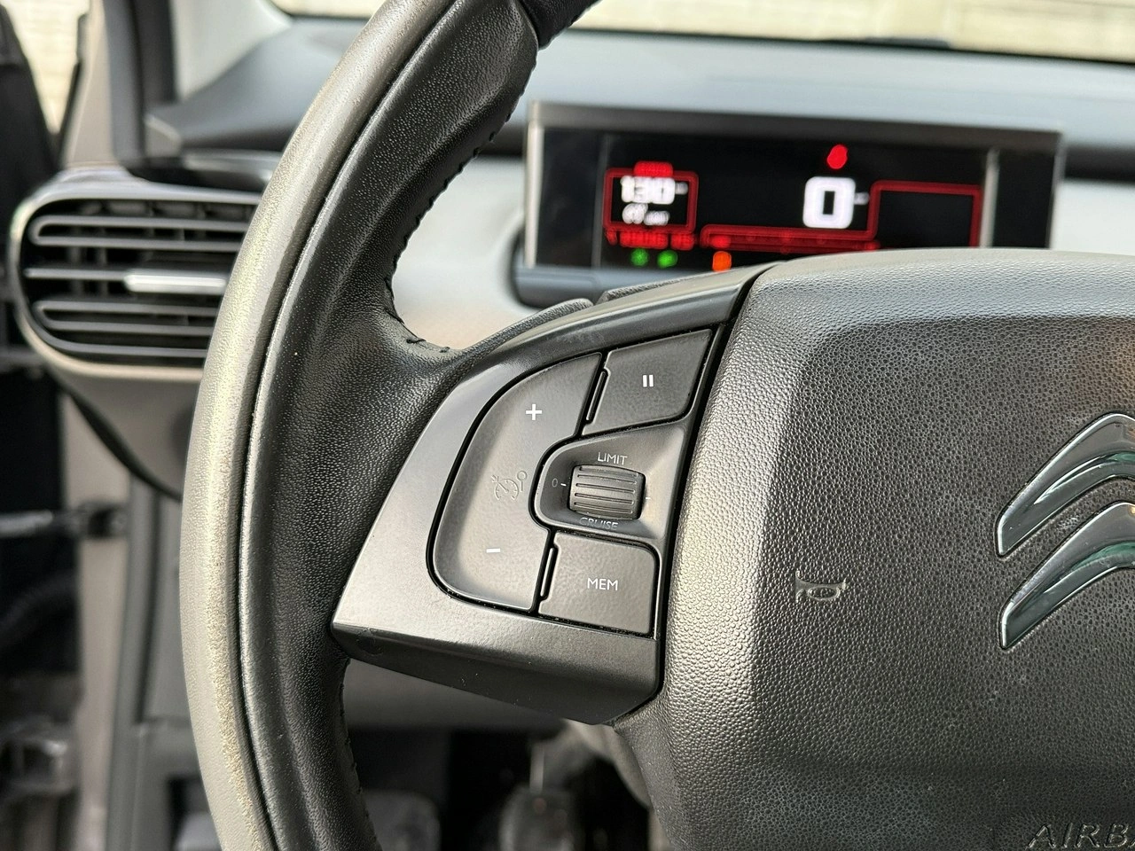 Citroën C4 Cactus - Zdjęcie 18