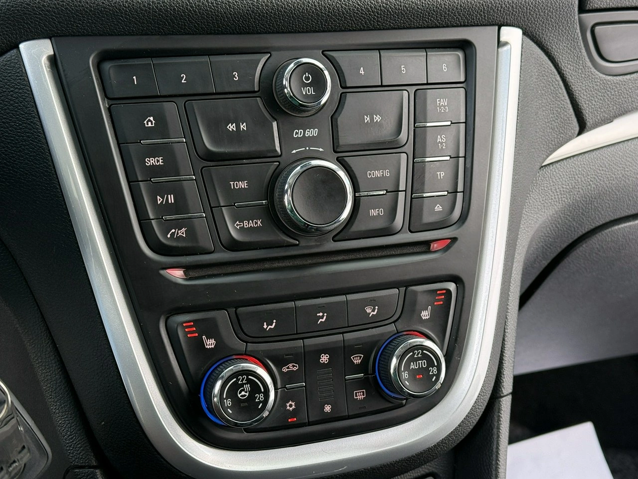 Opel Mokka - Zdjęcie 5