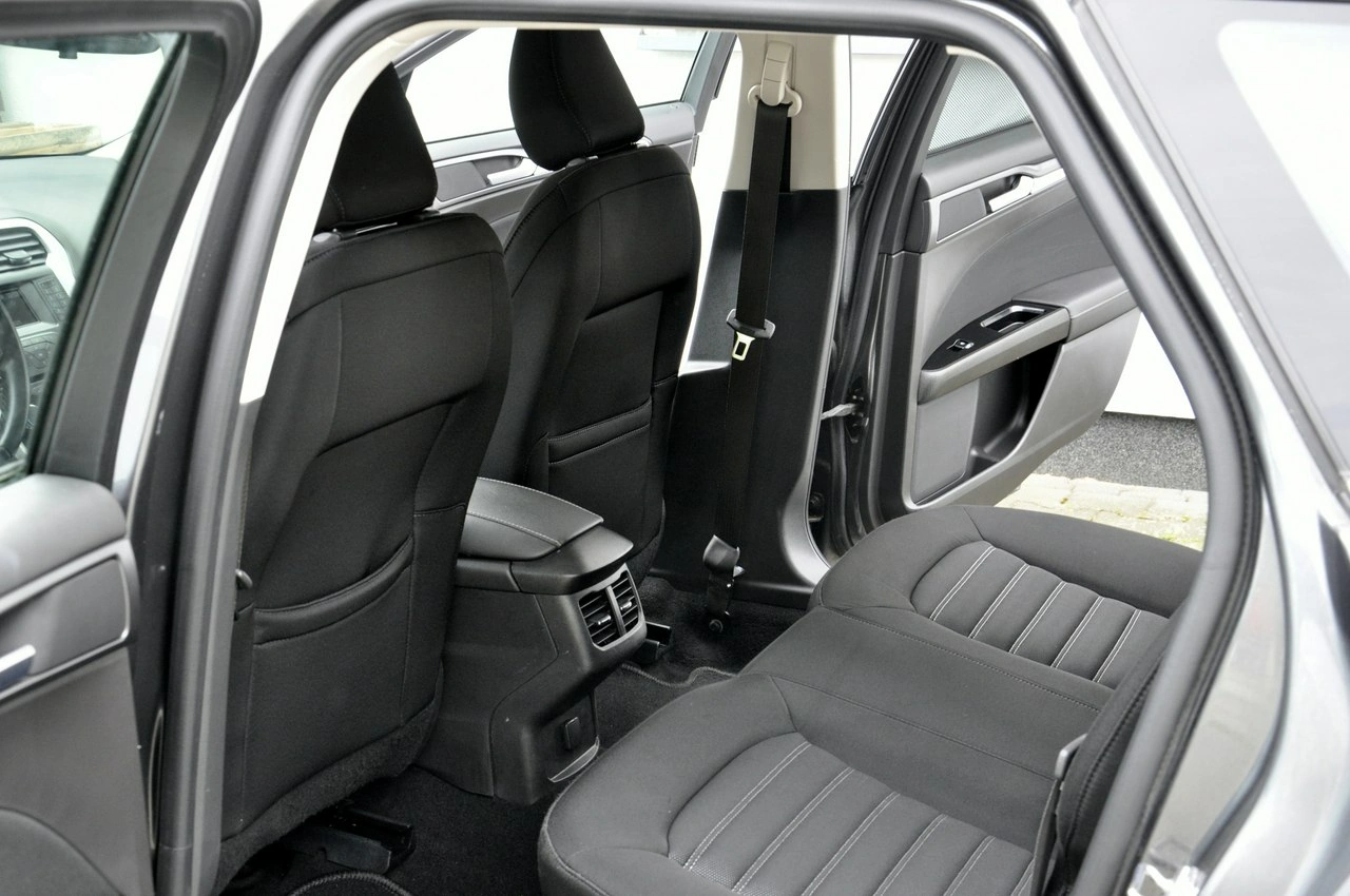 Ford Mondeo - Zdjęcie 34