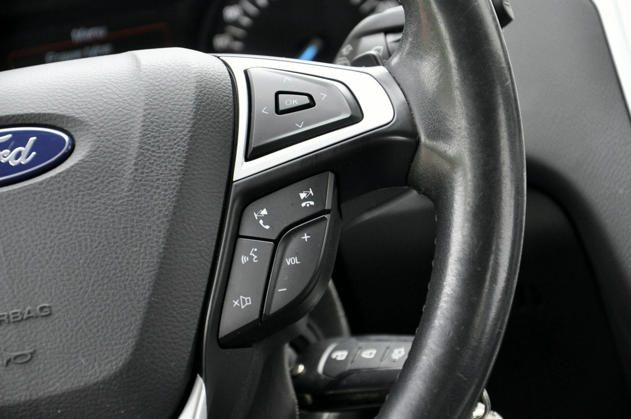 Ford Mondeo - Zdjęcie 13