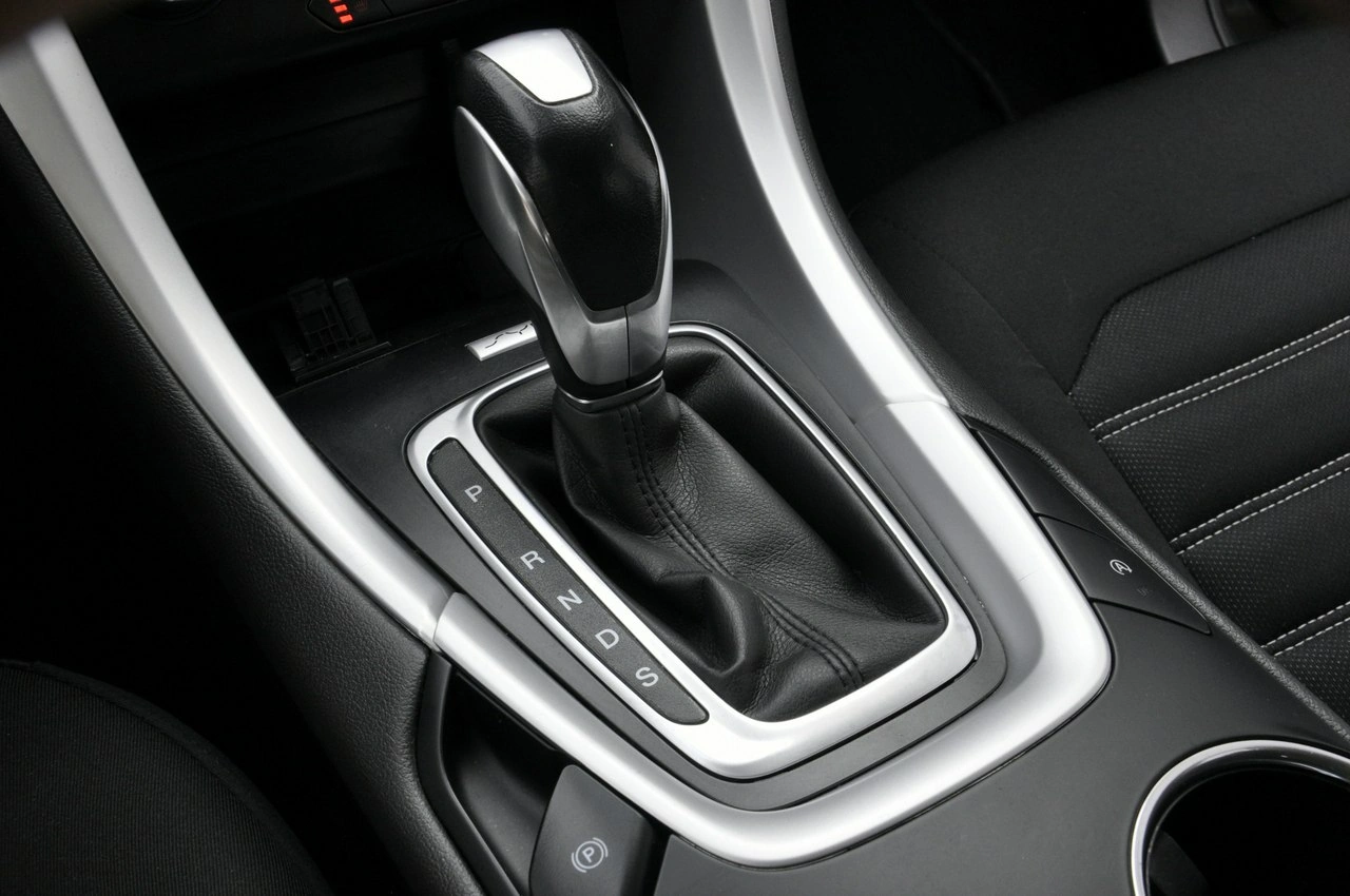 Ford Mondeo - Zdjęcie 17