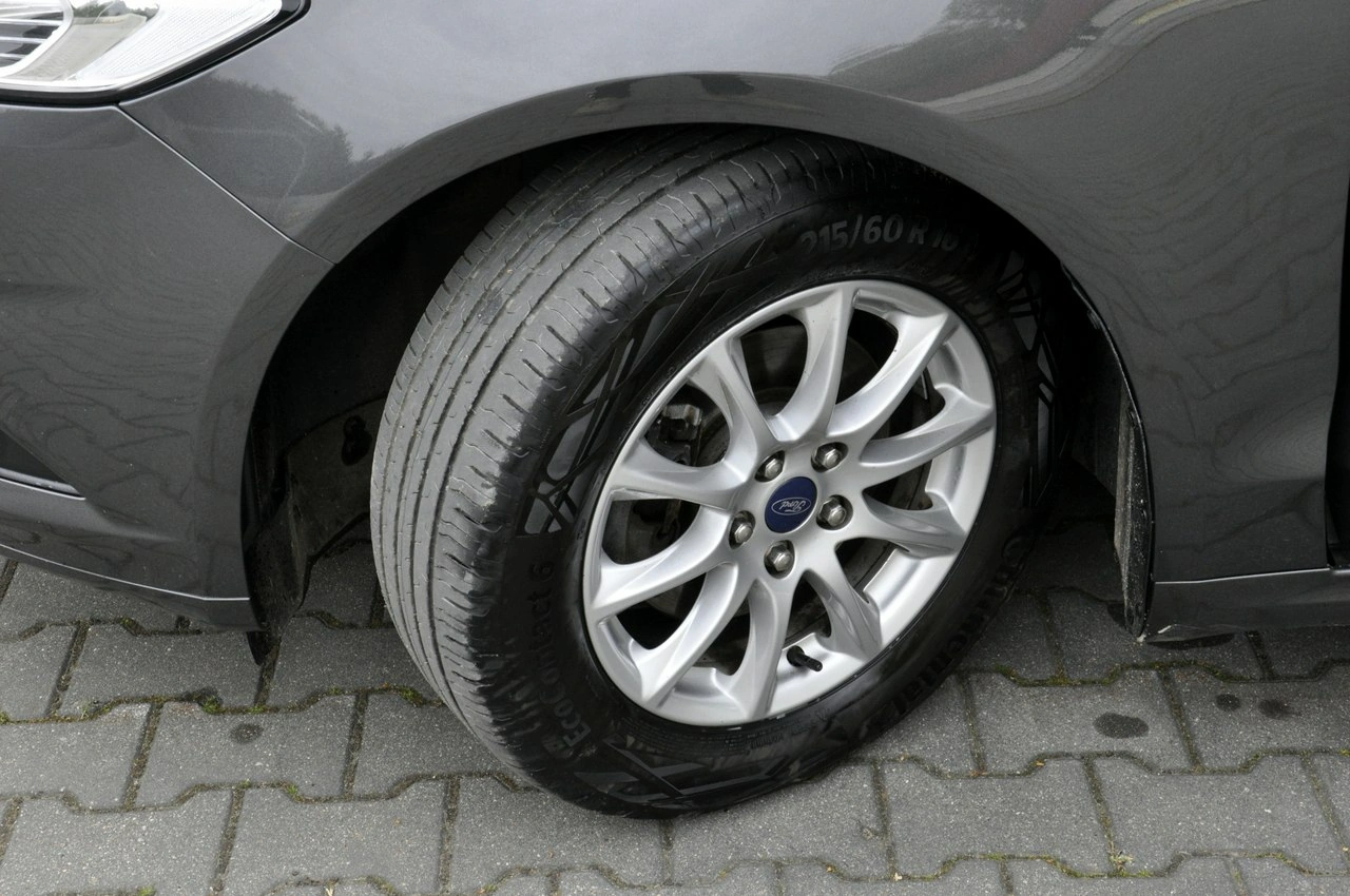 Ford Mondeo - Zdjęcie 9
