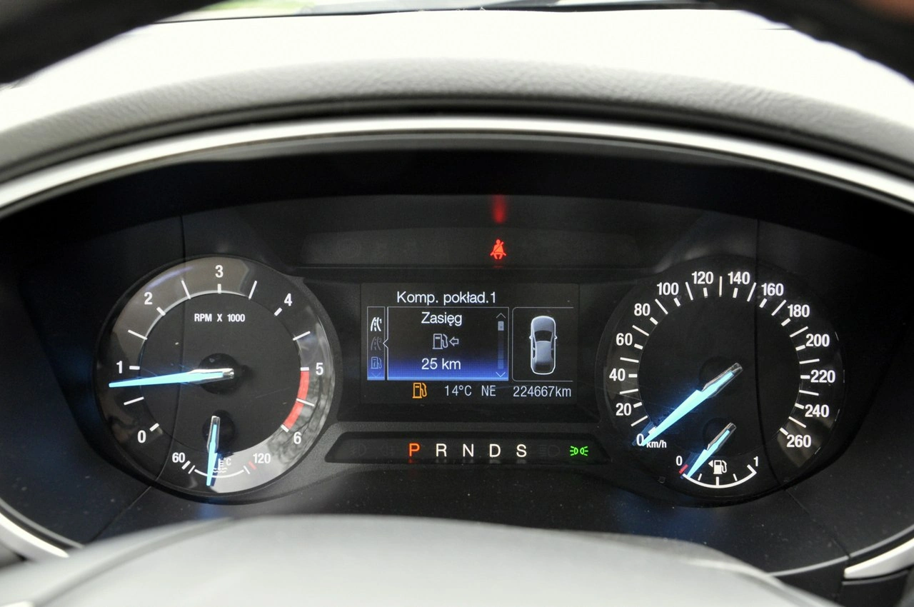 Ford Mondeo - Zdjęcie 8