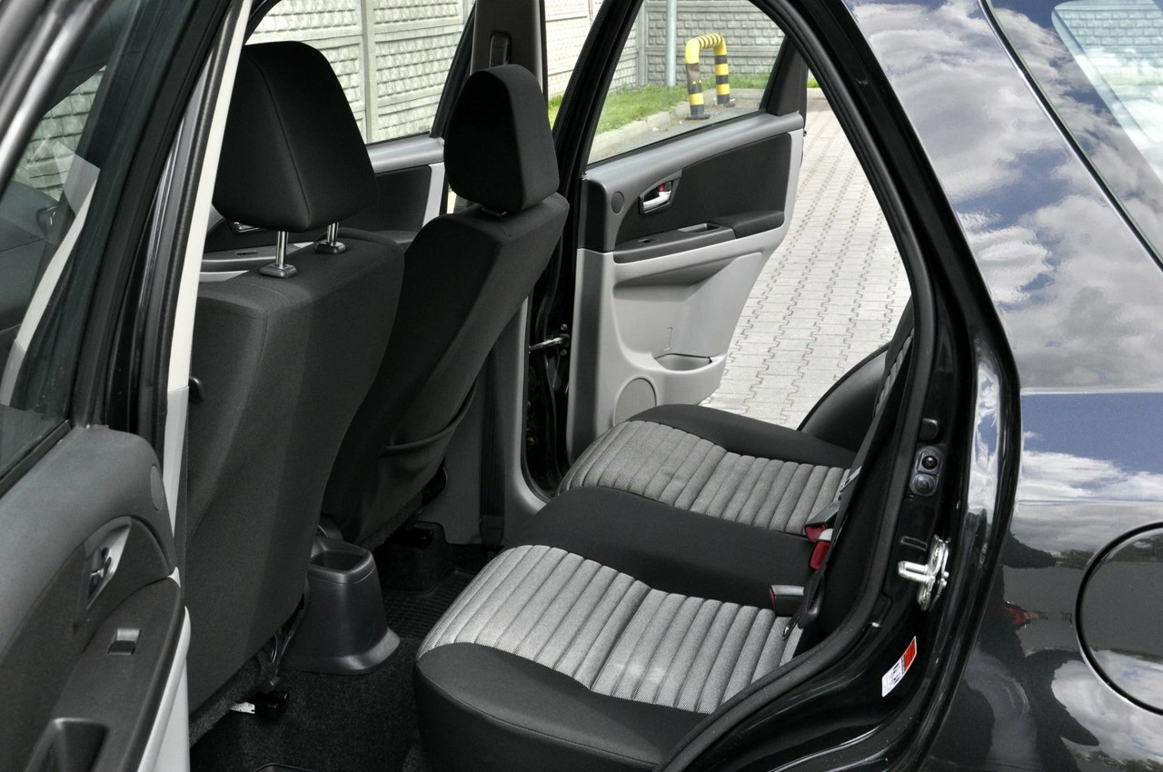 Suzuki SX4 - Zdjęcie 19