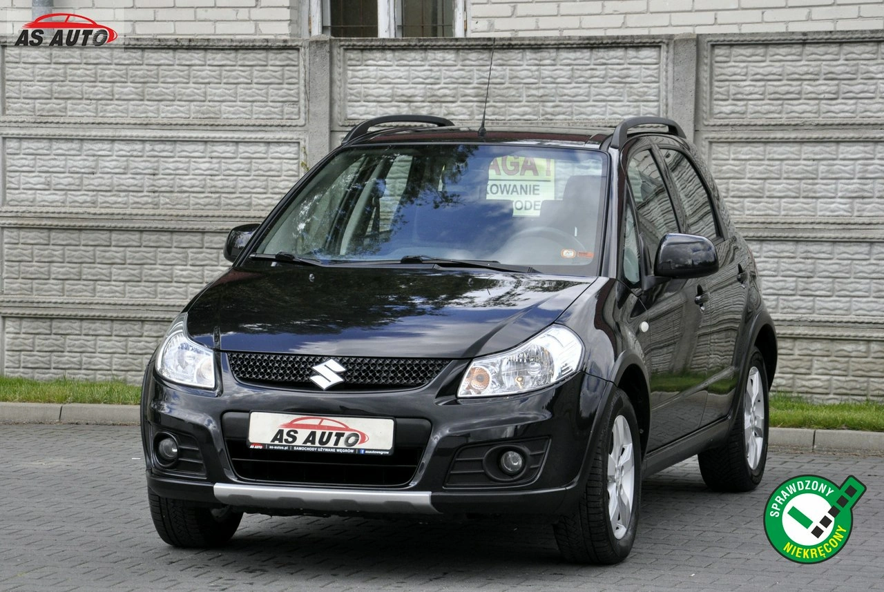 Suzuki SX4 - Główne zdjęcie