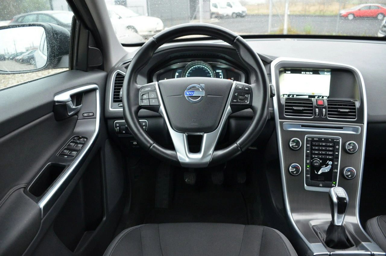 Volvo XC 60 - Zdjęcie 25