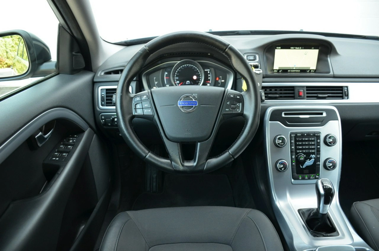 Volvo V70 - Zdjęcie 24