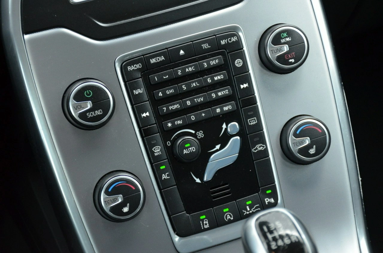 Volvo V70 - Zdjęcie 29