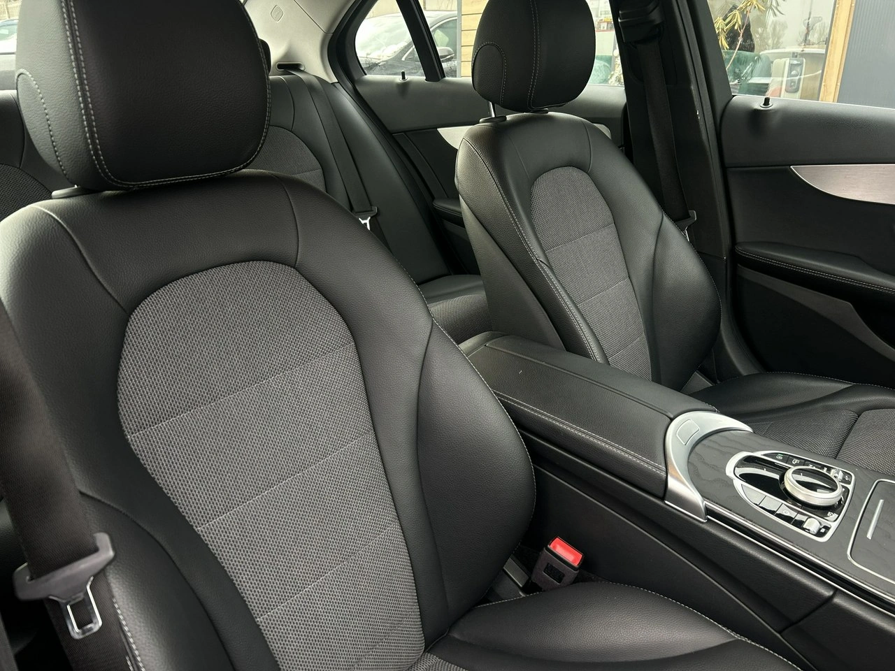 Mercedes C 220 - Zdjęcie 11