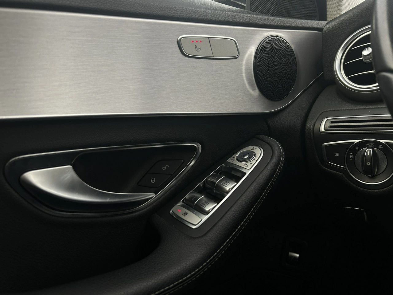 Mercedes C 220 - Zdjęcie 30