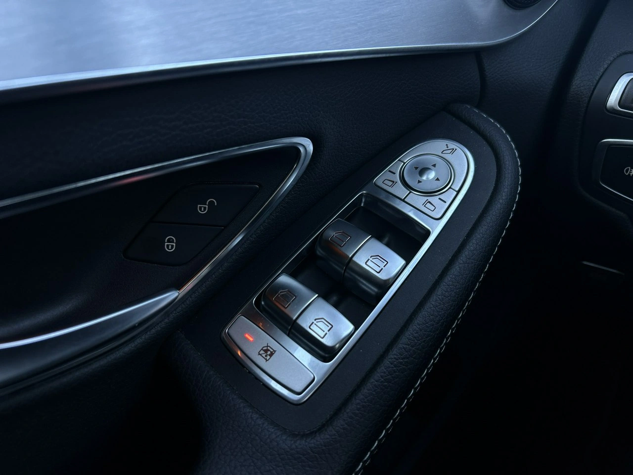 Mercedes C 220 - Zdjęcie 35