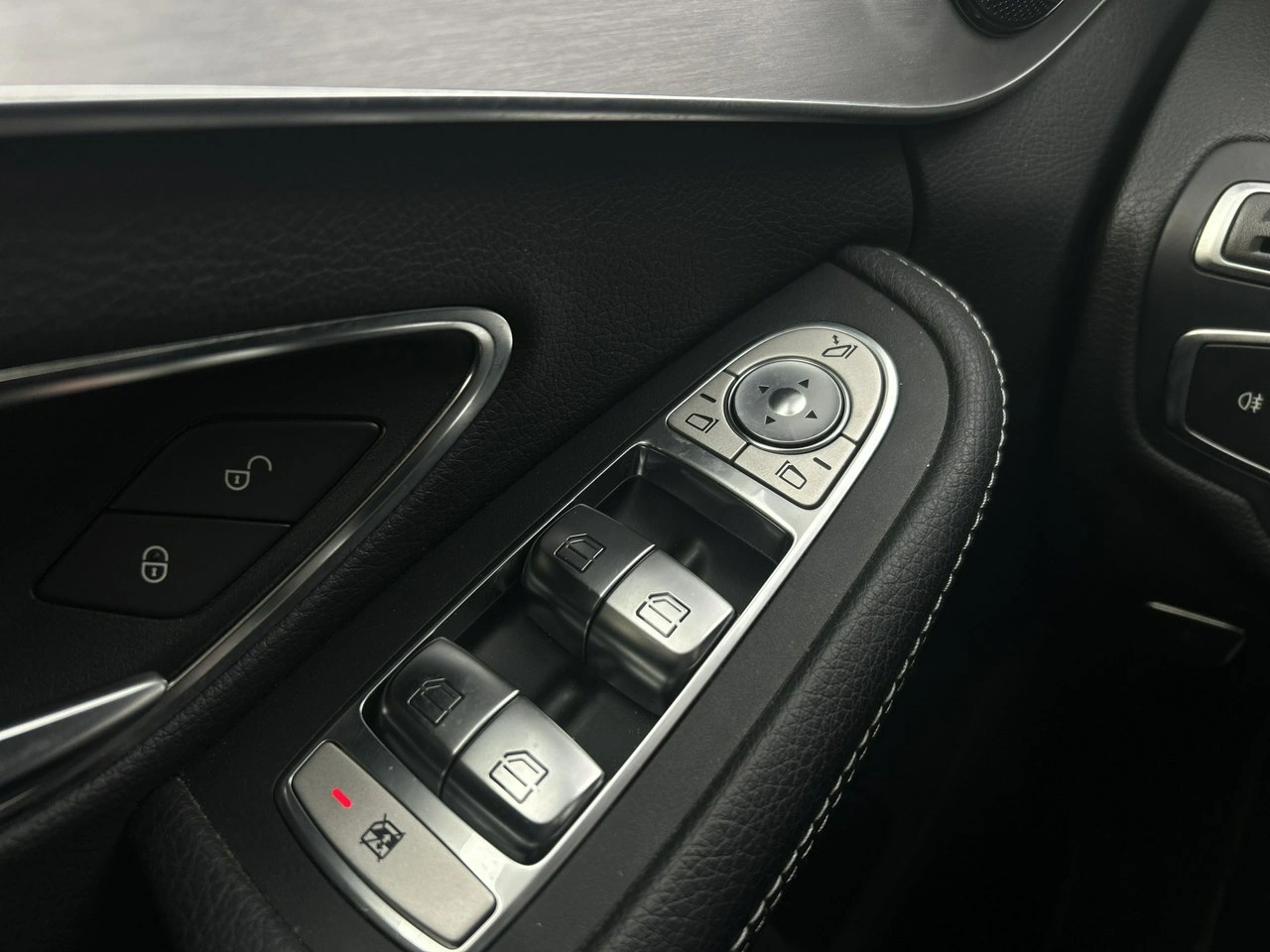 Mercedes C 220 - Zdjęcie 32