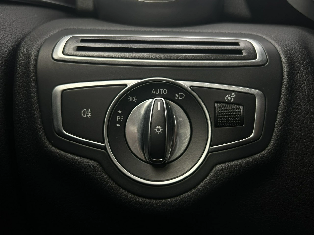 Mercedes C 220 - Zdjęcie 33